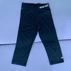 Nike Pro Cropped Leggings